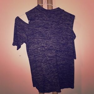 Short turtleneck shirt